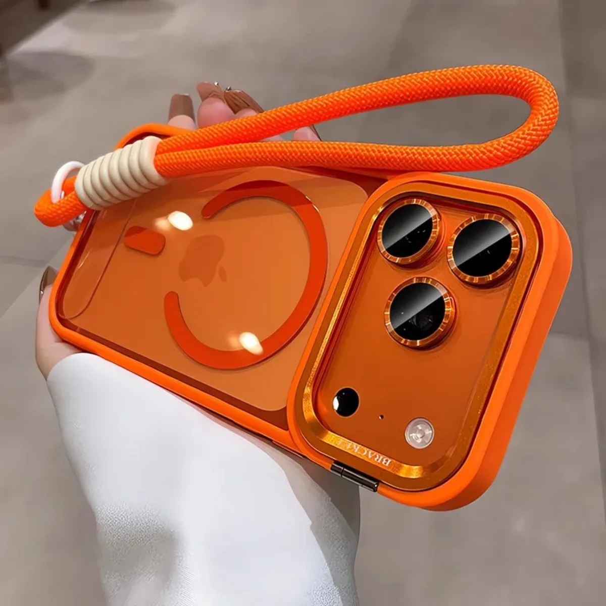 Camerabeugel voor Magsafe Clea - Camera Wrist Strap recensie en prijs